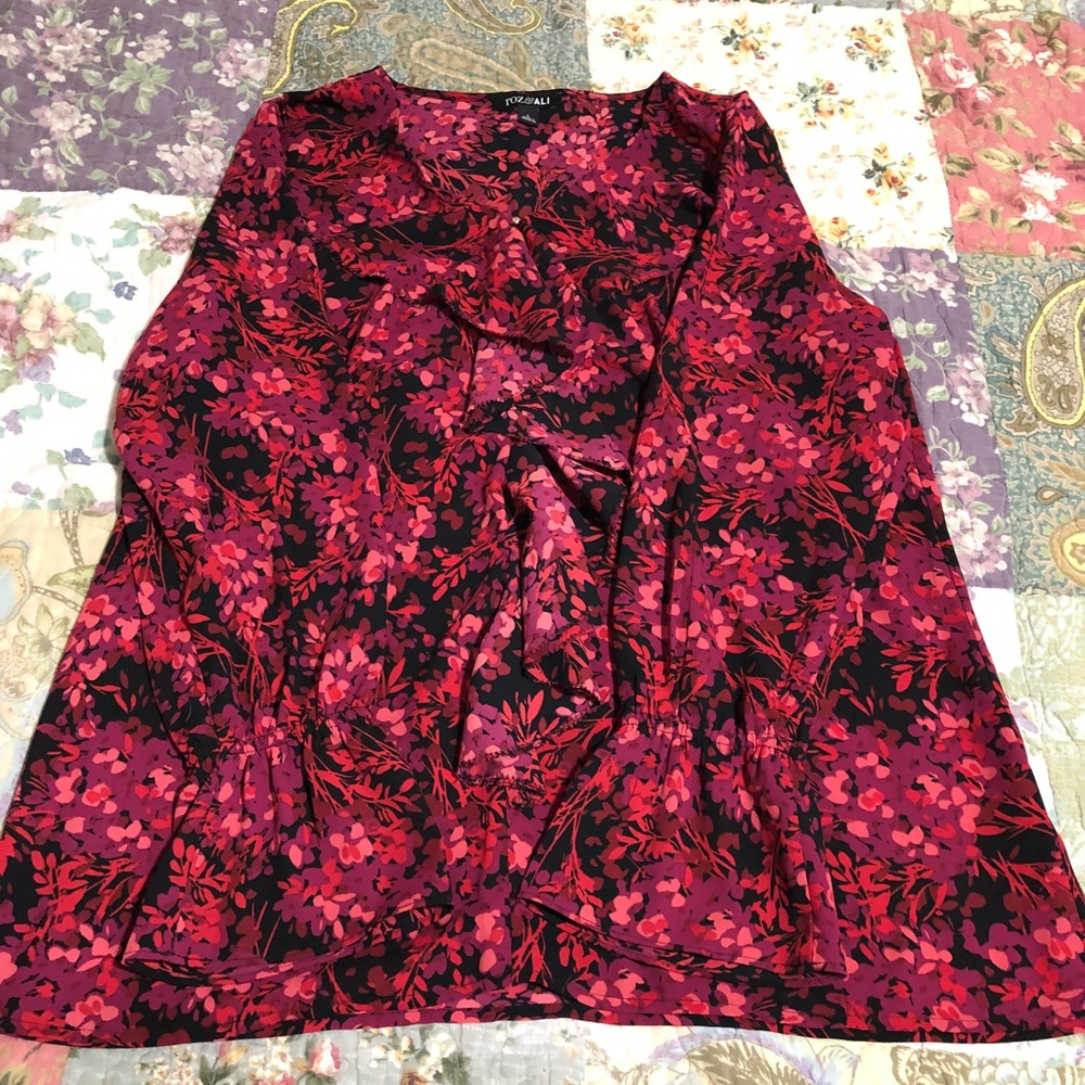 Floral ruffle top